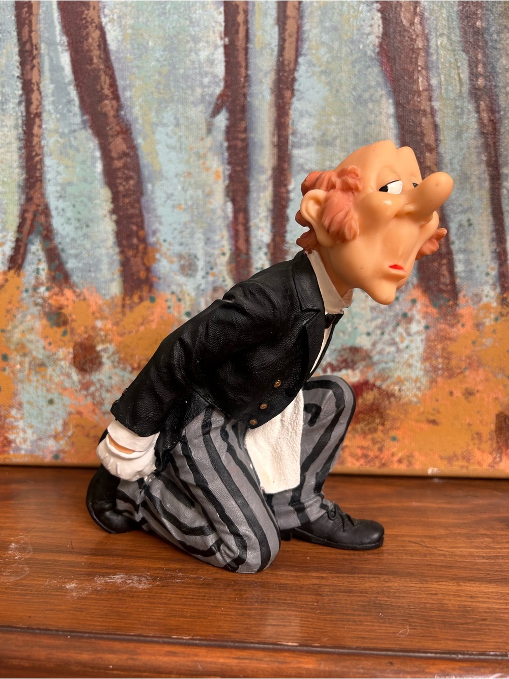 Vintage James the butler salt and peppe shaker/wine bottle holder